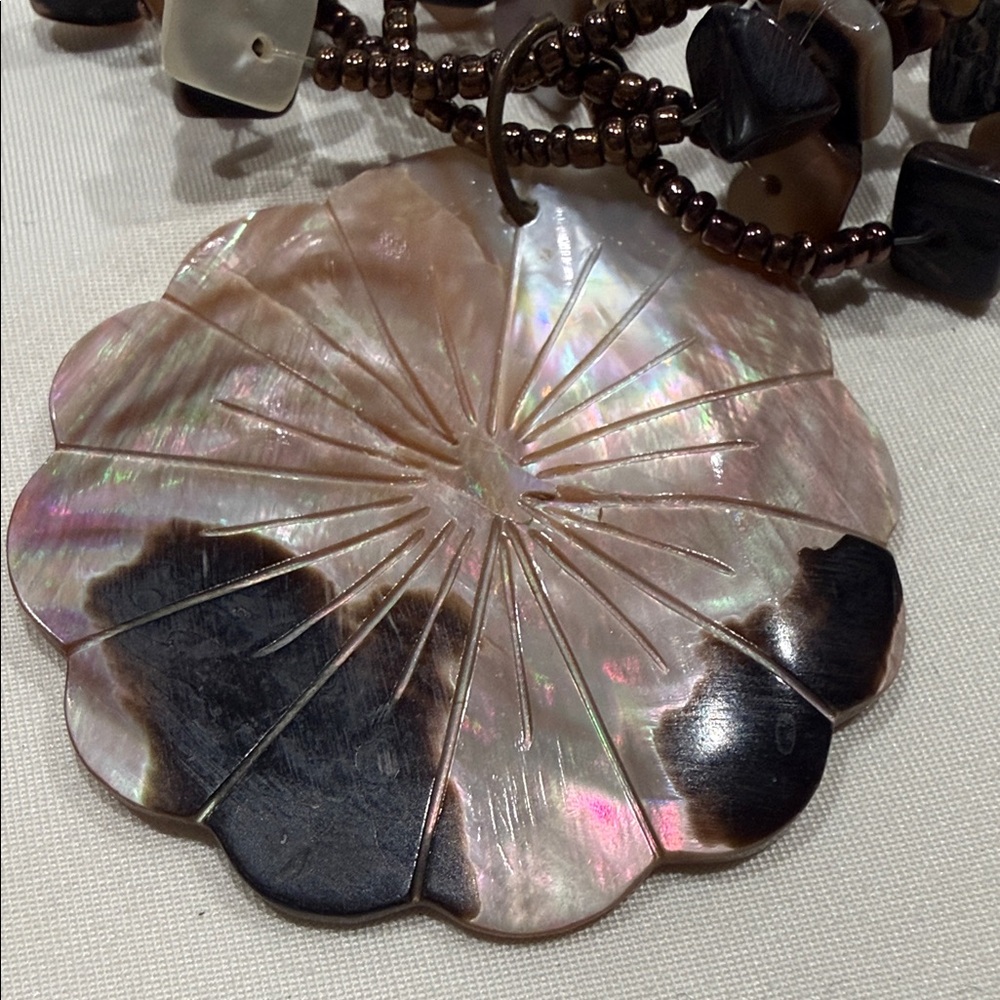 Source Unknown Iridescent Shell And Bead Necklace - image 8